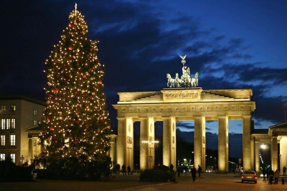 Бранденбургские ворота Рождество