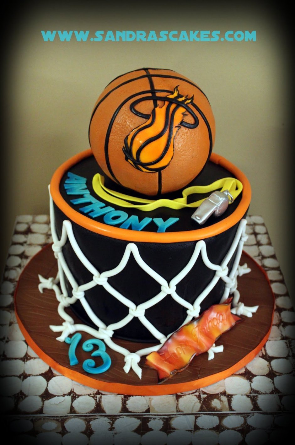 Торт баскетболисту и брейк