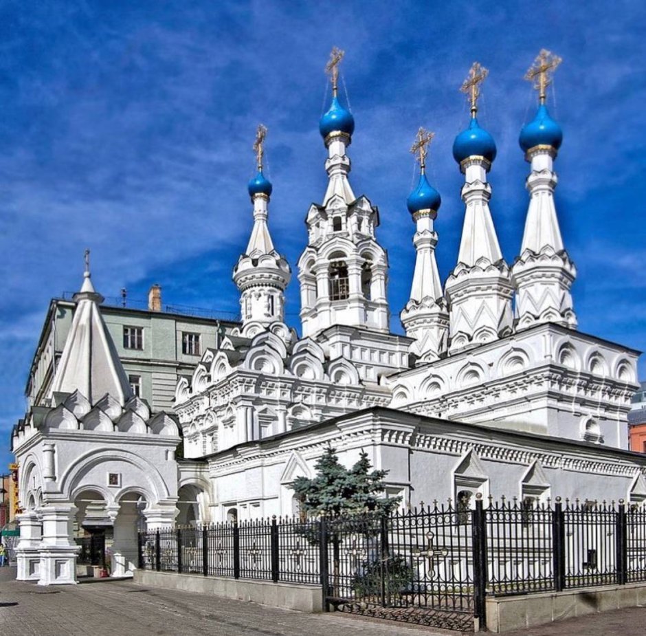 Московская Церковь Рождества Богородицы в Путинках