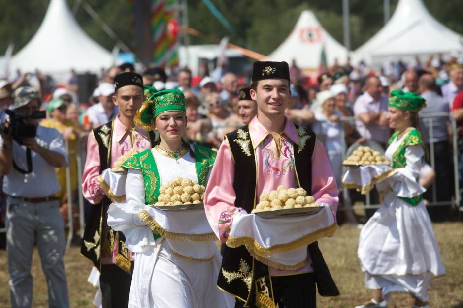 Традиционный татарский весенний праздник