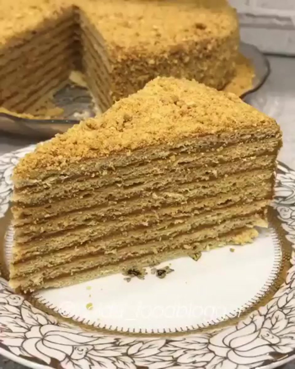 Медовый торт со сгущенкой