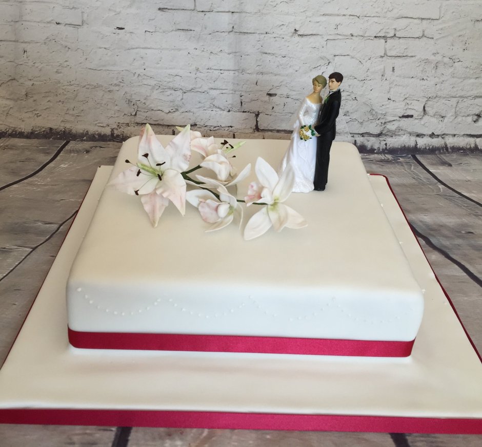 Прямоугольный торт на свадьбу одноярусный