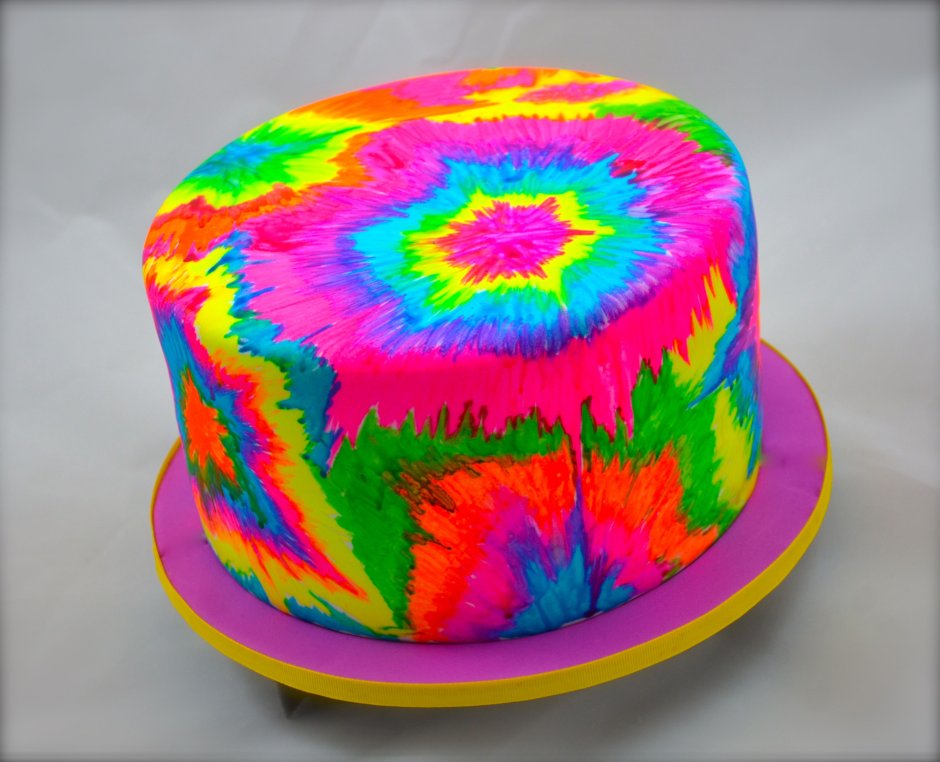 Торт для девочки яркий разноцветный
