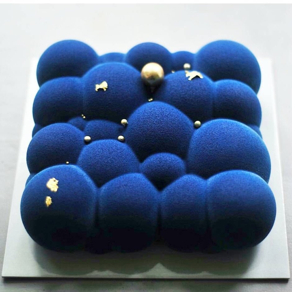 Синий велюровый торт