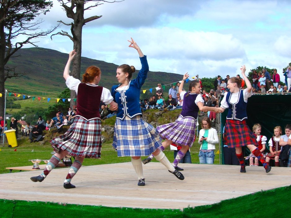 Шотландия танцы и люди