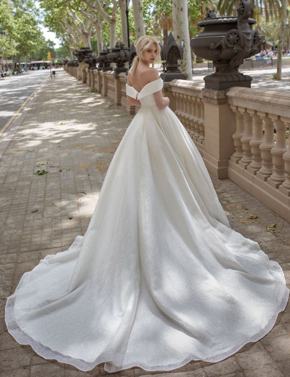 Свадебные платья с блеском
