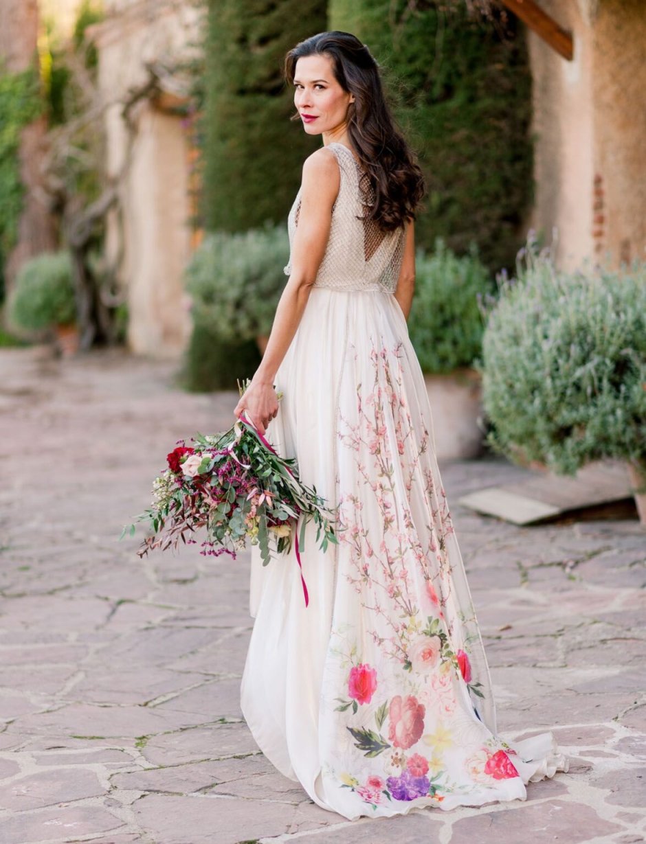 Свадебное платье с цветочным принтом