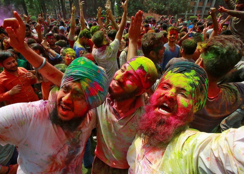 Индийский фестиваль красок Холи