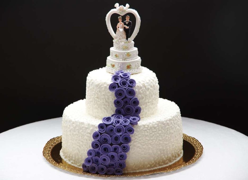 Пудровый торт на свадьбу