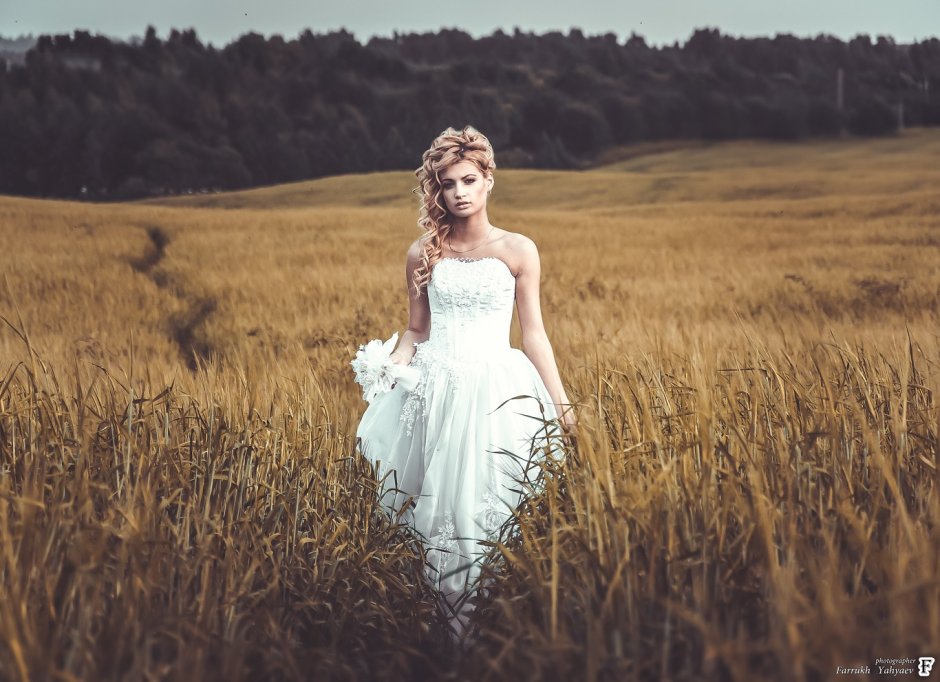 Невеста в поле