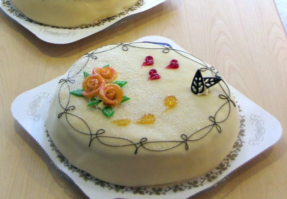 Цветы из марципана на торт
