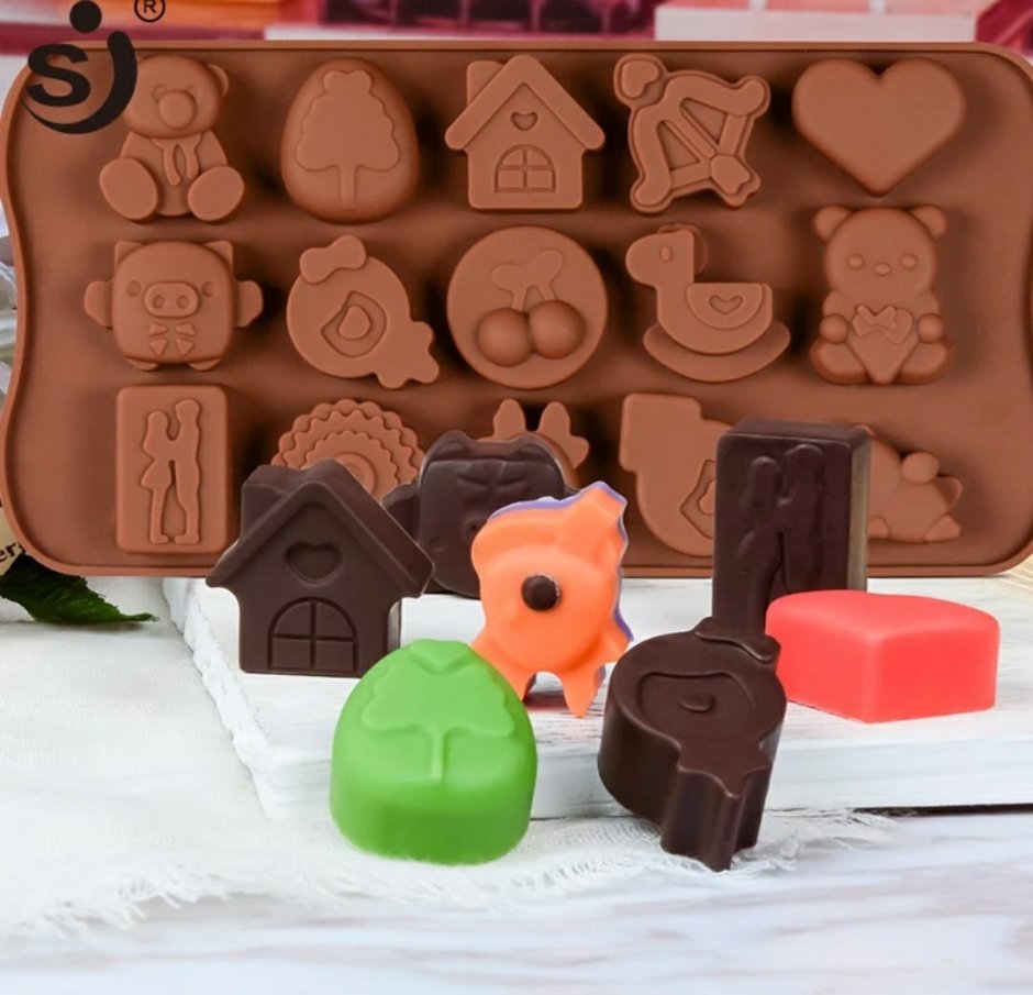 Шоколад в форме игрушек