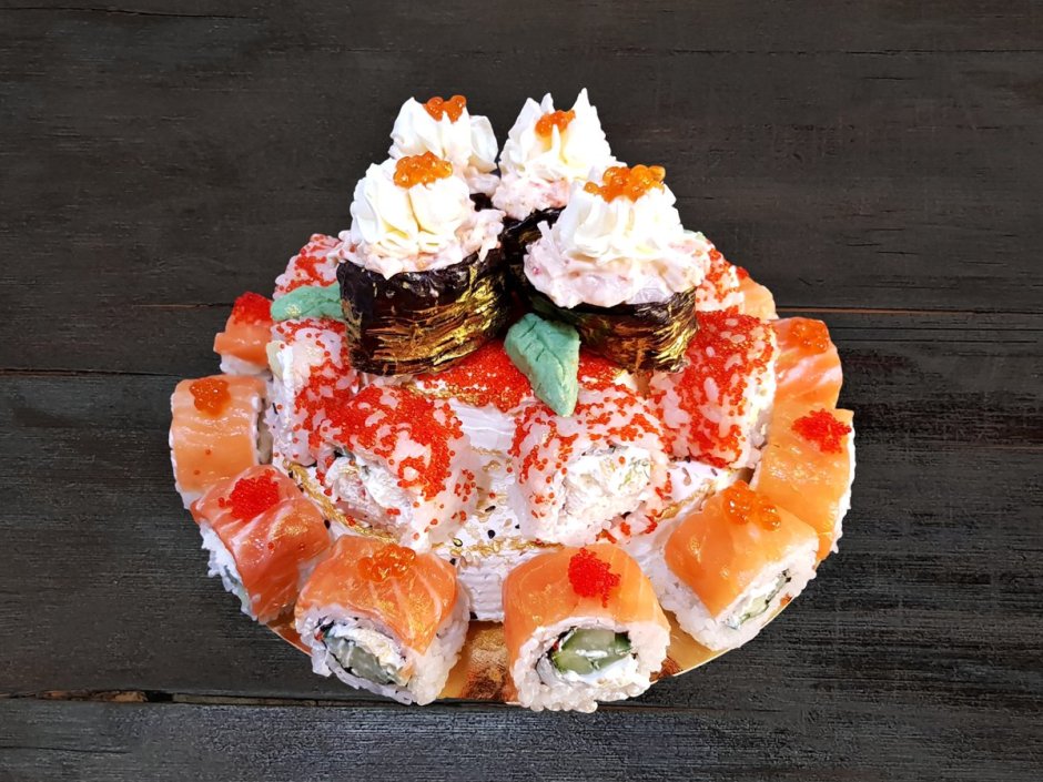 Пирожное в виде суши
