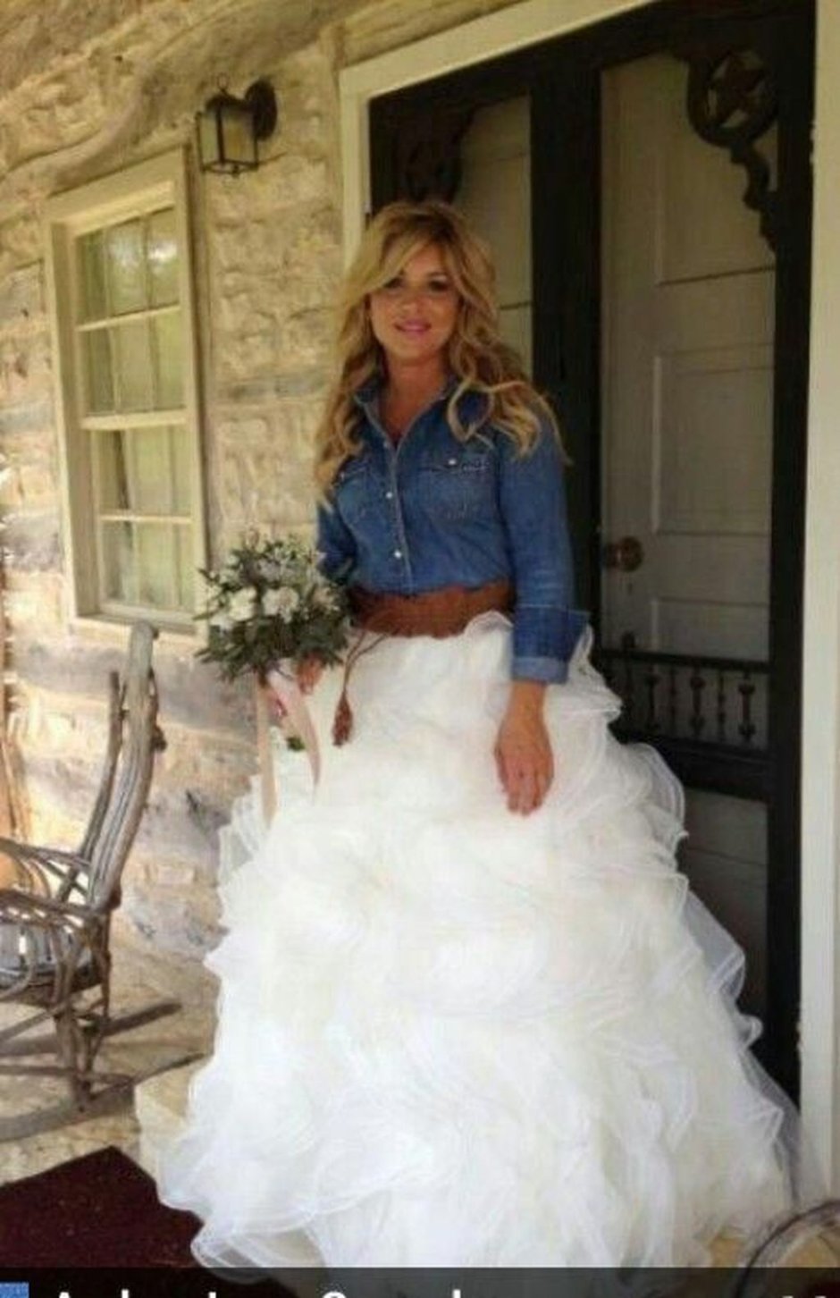 Свадебное платье с джинсовкой
