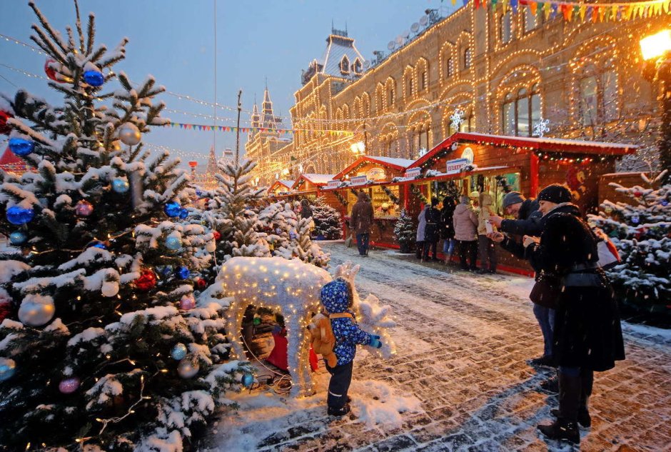 Рождественская ярмарка в Москве на красной площади