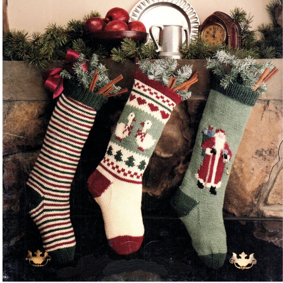 Вязаные носки в подарок