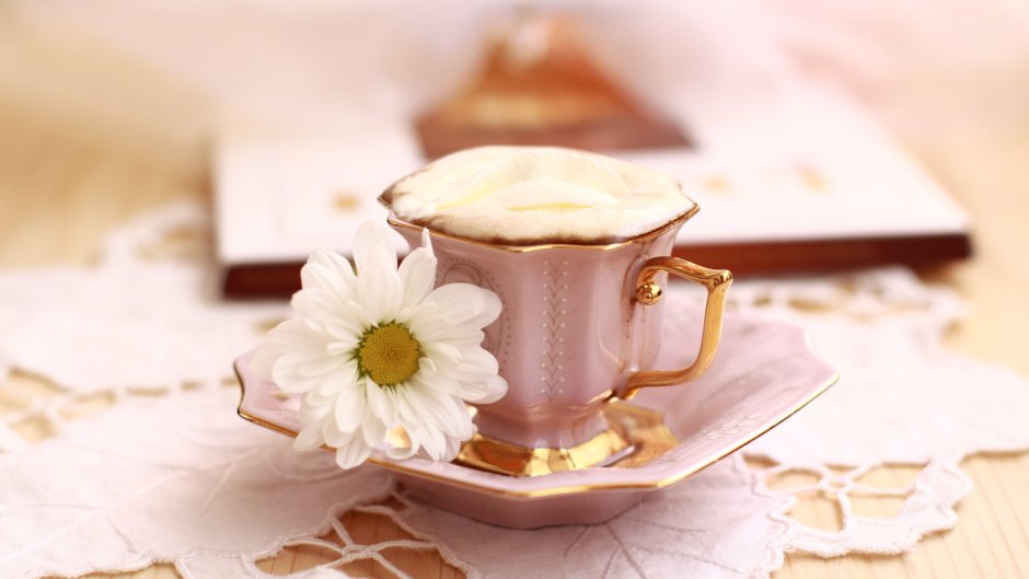 Чашка кофе с цветами