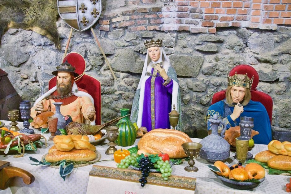 Средневековые украшения на праздник