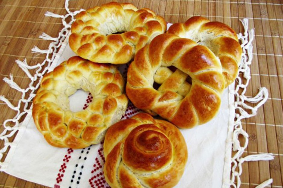 Болгарский Пасхальный хлеб