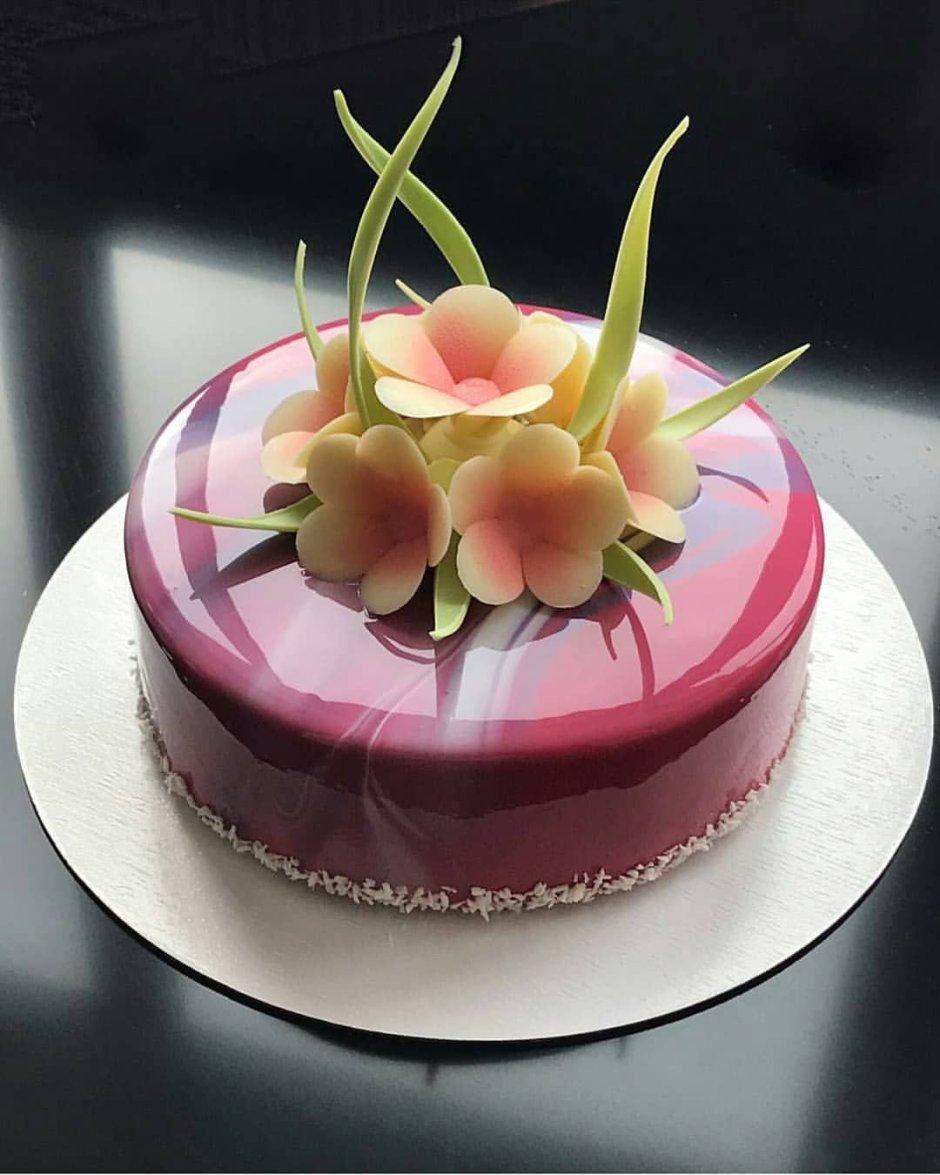Муссовый торт с цветком