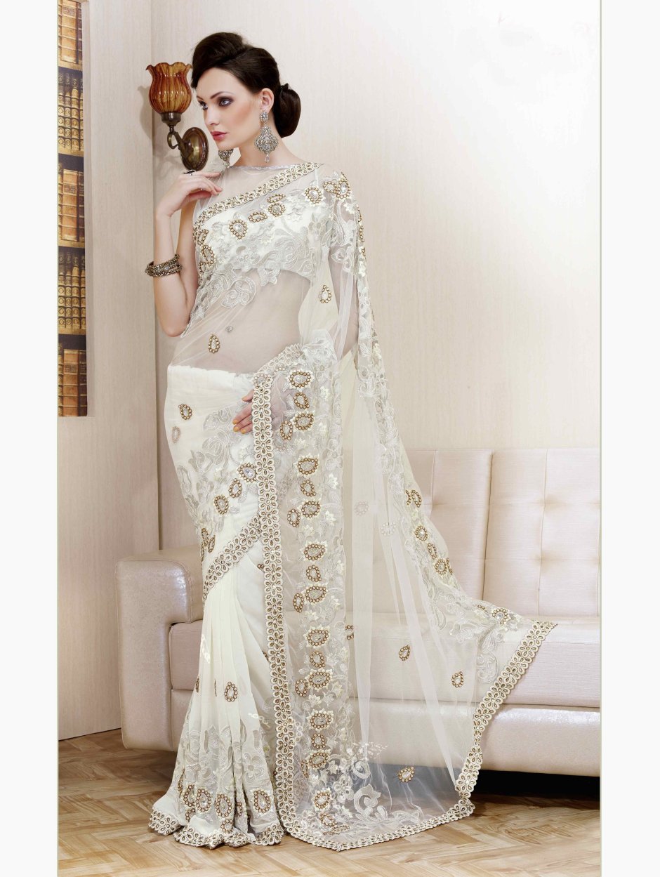 Белое индийское свадебное Сари