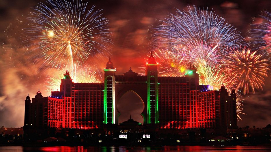 Новогодний салют в Абу Даби