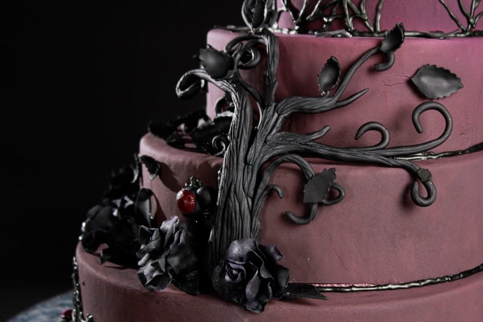 Торт в готическом стиле