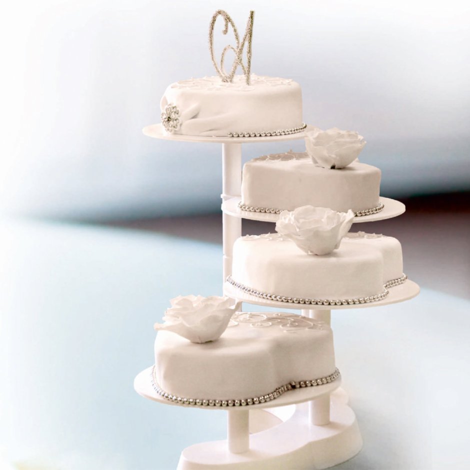 Свадебный торт двухъярусный на подставке