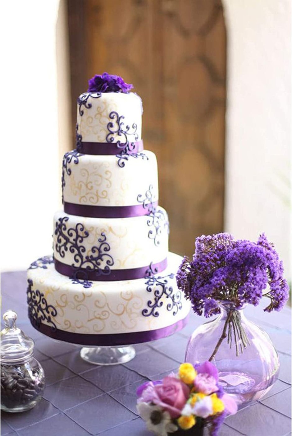 Торт с фиолетовой глазурью