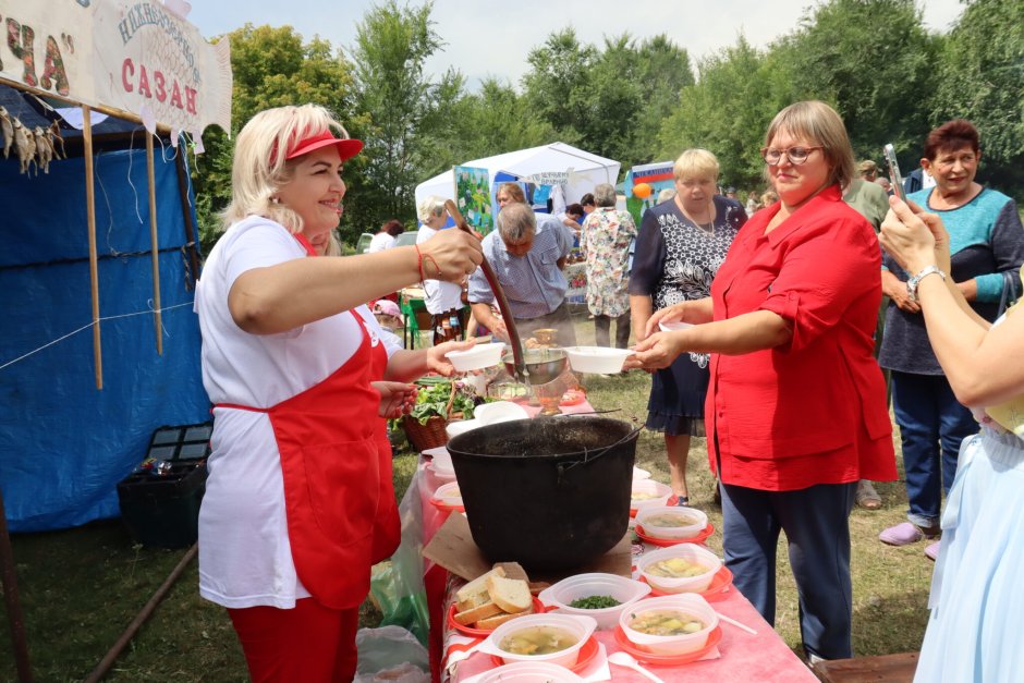 Логотип Вольская уха