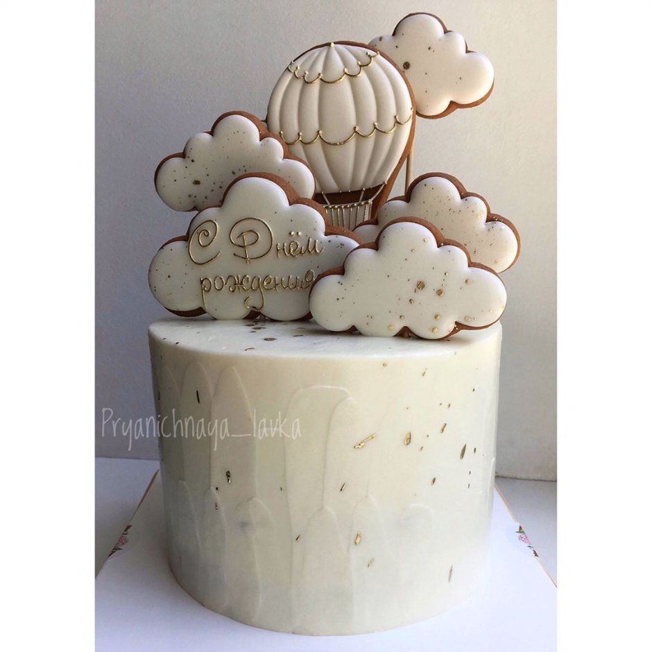 Торт с облаками из безе