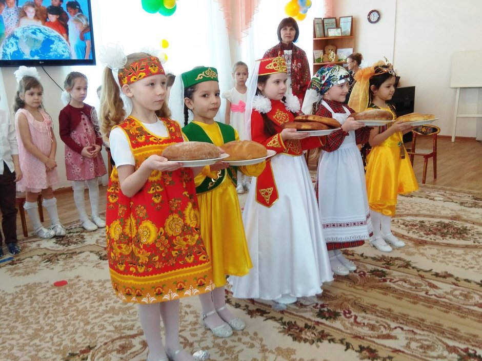 Фестиваль дружбы народов в школе татары