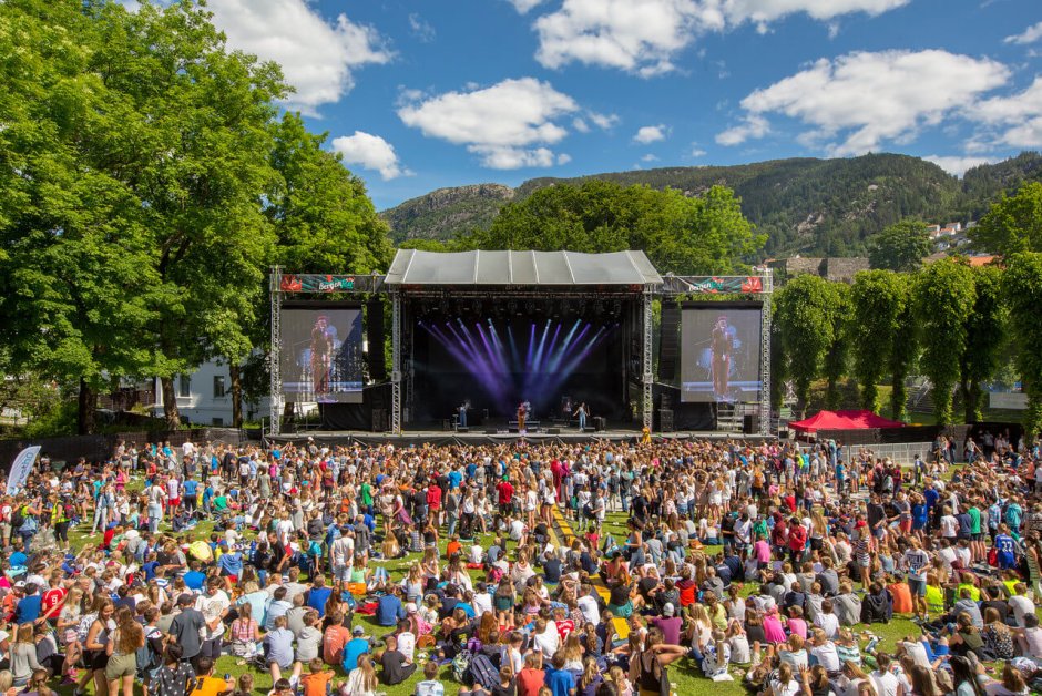 Фестиваль в Бергене Норвегия