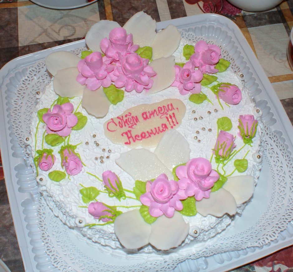 Торт большой прямоугольный с цветами