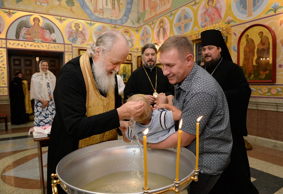 Патриарх Кирилл и католики в храме