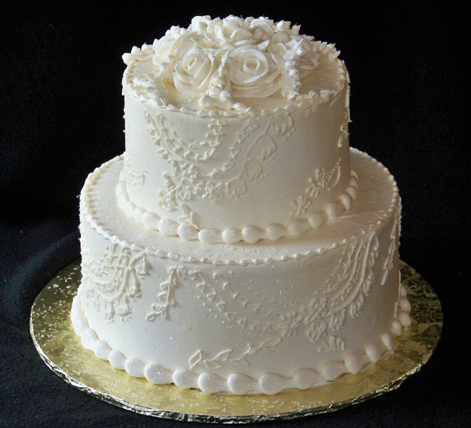 Торт свадебный в постельных тонах