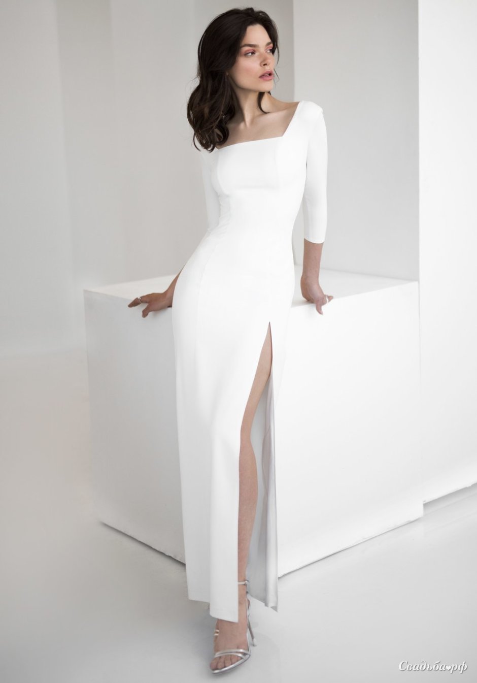 Белое кружевное платье длинное