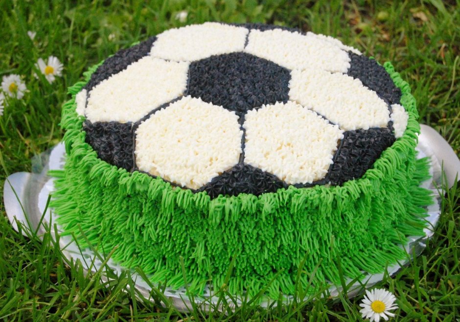 Как сделать футбольный мяч на торт