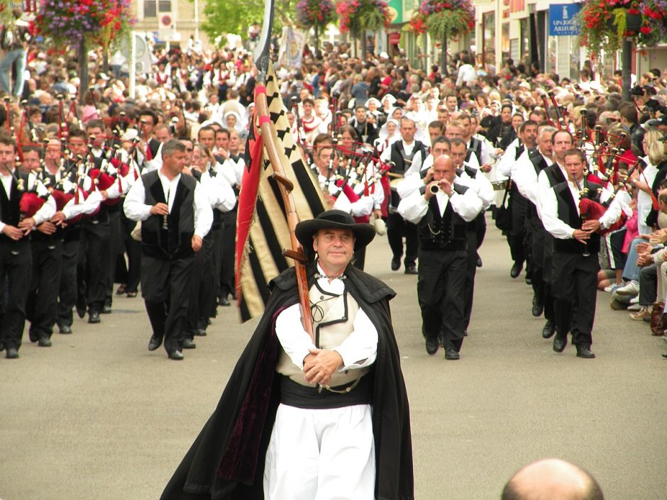 Бретань Кельтский фестиваль в Лориане
