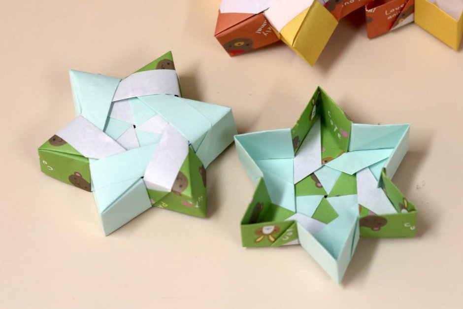 Большие оригами звезды из мультика