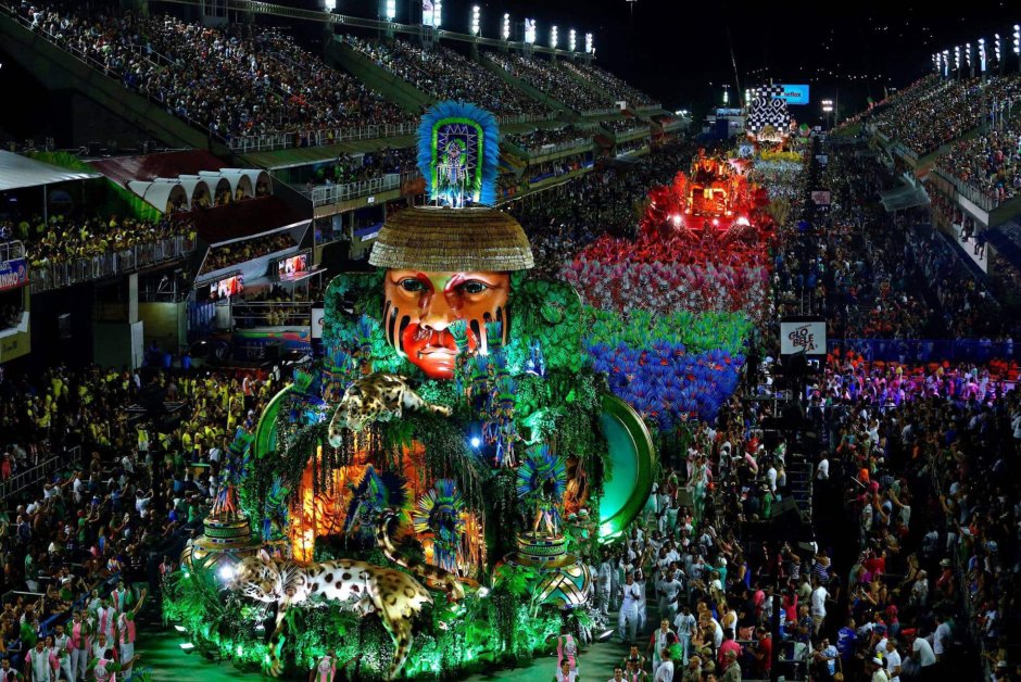Ежегодный карнавал в Рио-де-Жанейро
