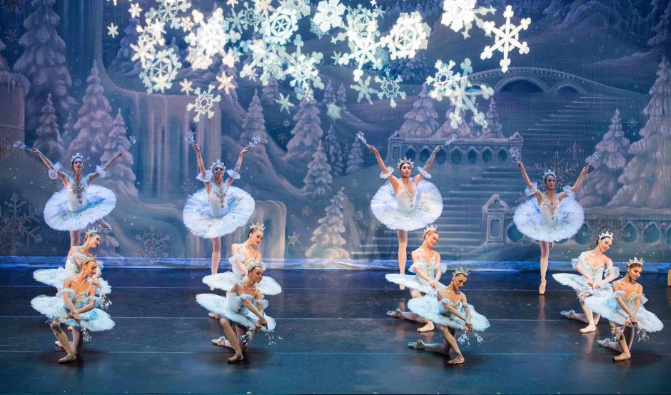 Объемная Снежинка балерина