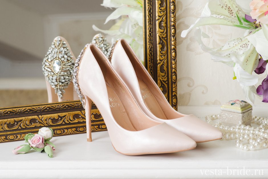 Свадебные туфли для невесты бежевые