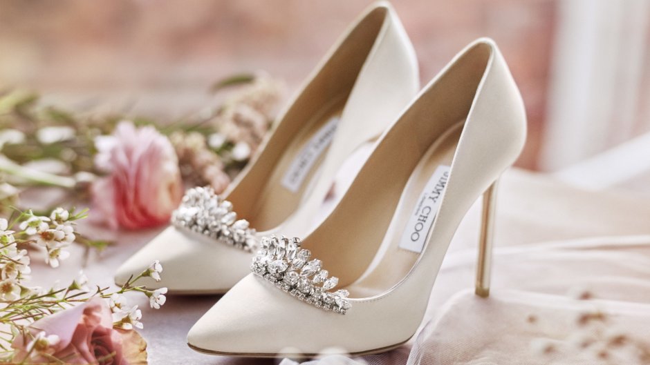 Бежевые свадебные туфли