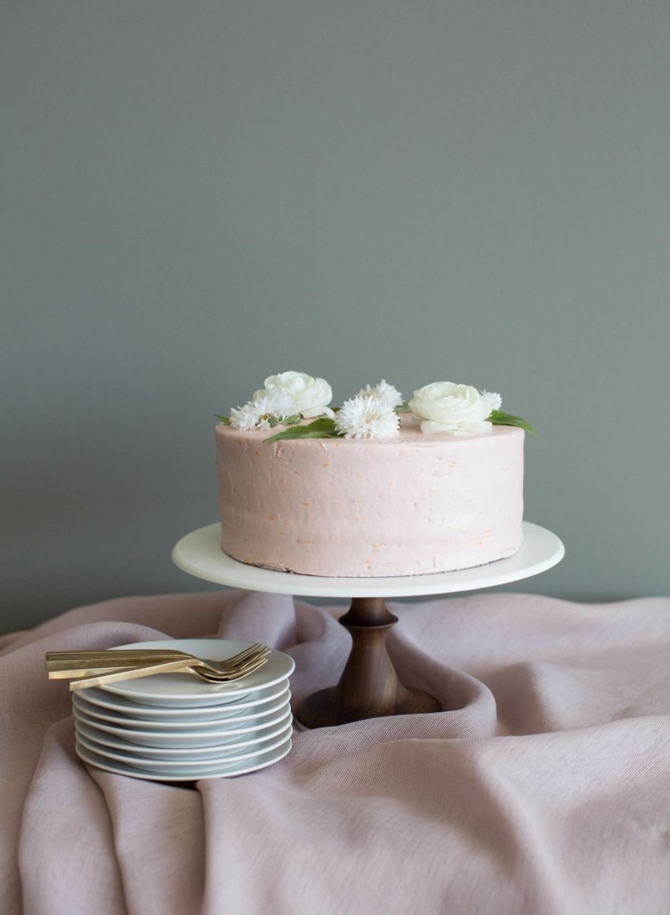 Маленький свадебный торт без мастики