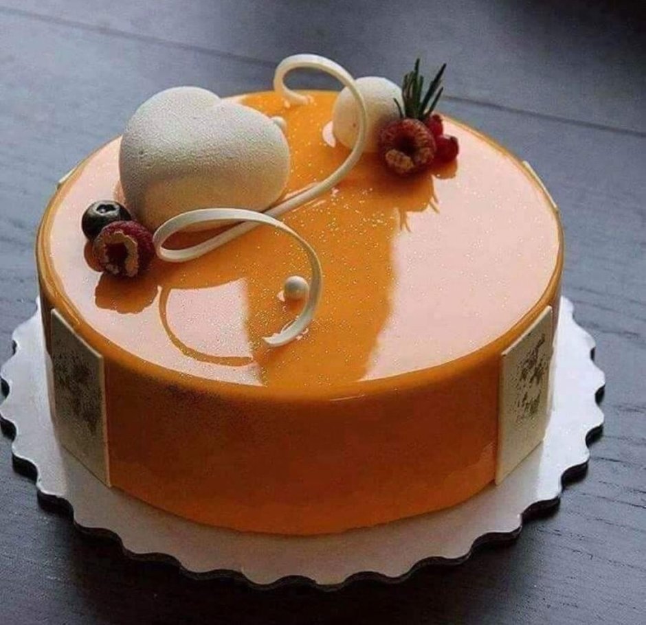 Оранжевый муссовый торт