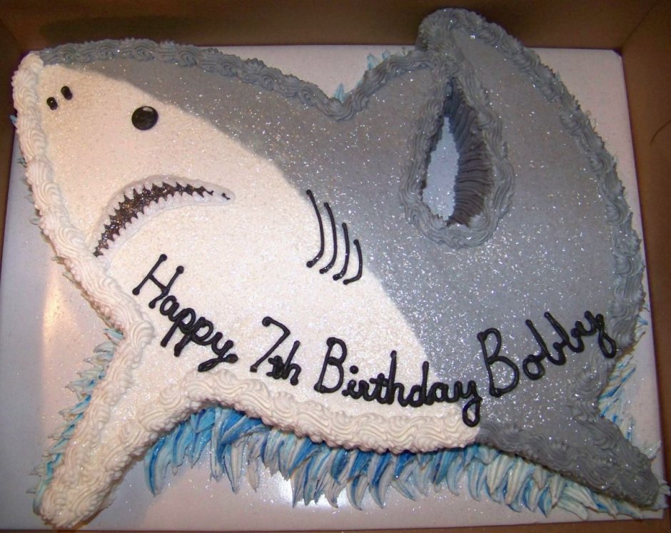 Торт в форме акулы