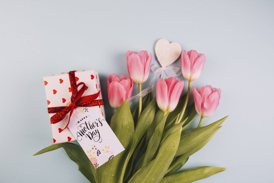 Цветы подарок тюльпаны