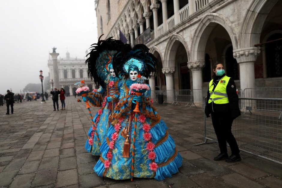 Венецианские карнавальные платья Многослойные