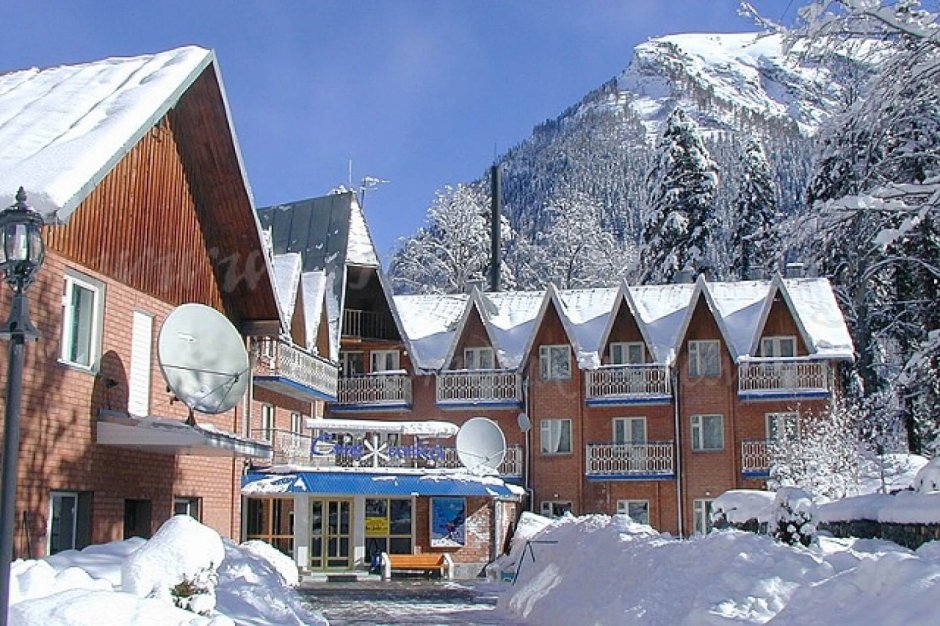Снежинка Домбай гостиница